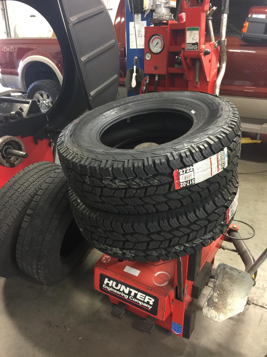 tire balance machine